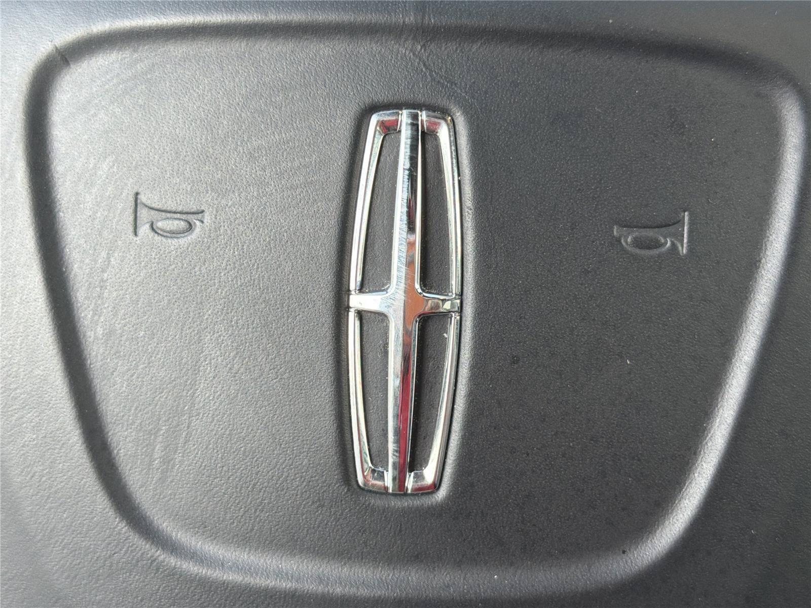 Used 2022 Lincoln Nautilus Reserve FWD image 25