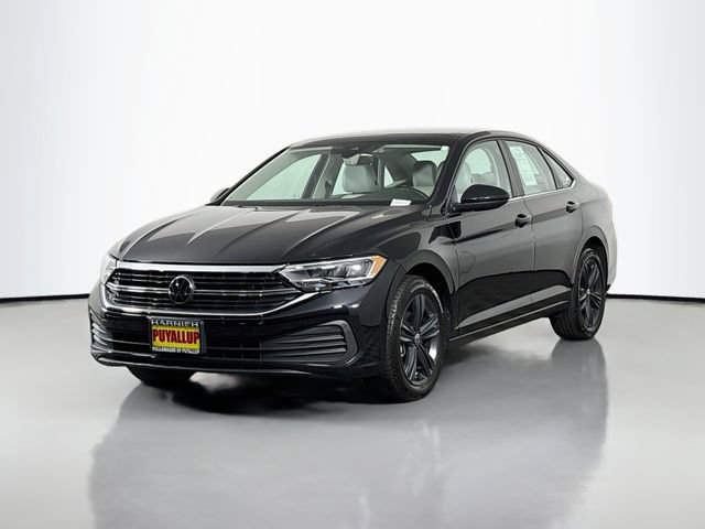 Certified 2023 Volkswagen Jetta SE FWD image 3