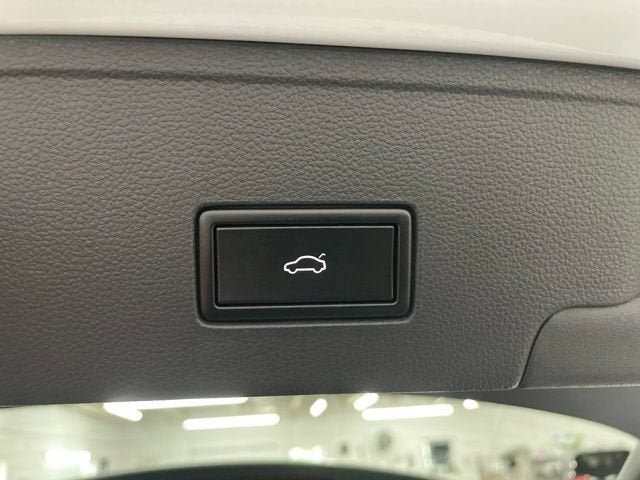 Certified 2020 Volkswagen Atlas Cross Sport SE AWD/4WD image 9