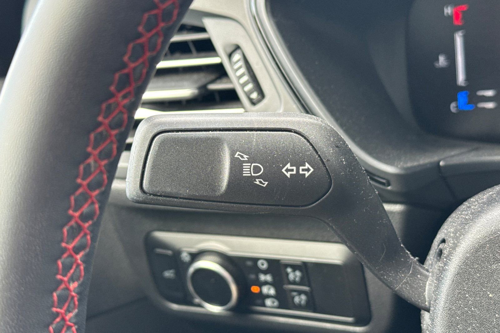 Used 2023 Ford Escape ST-Line AWD/4WD image 38