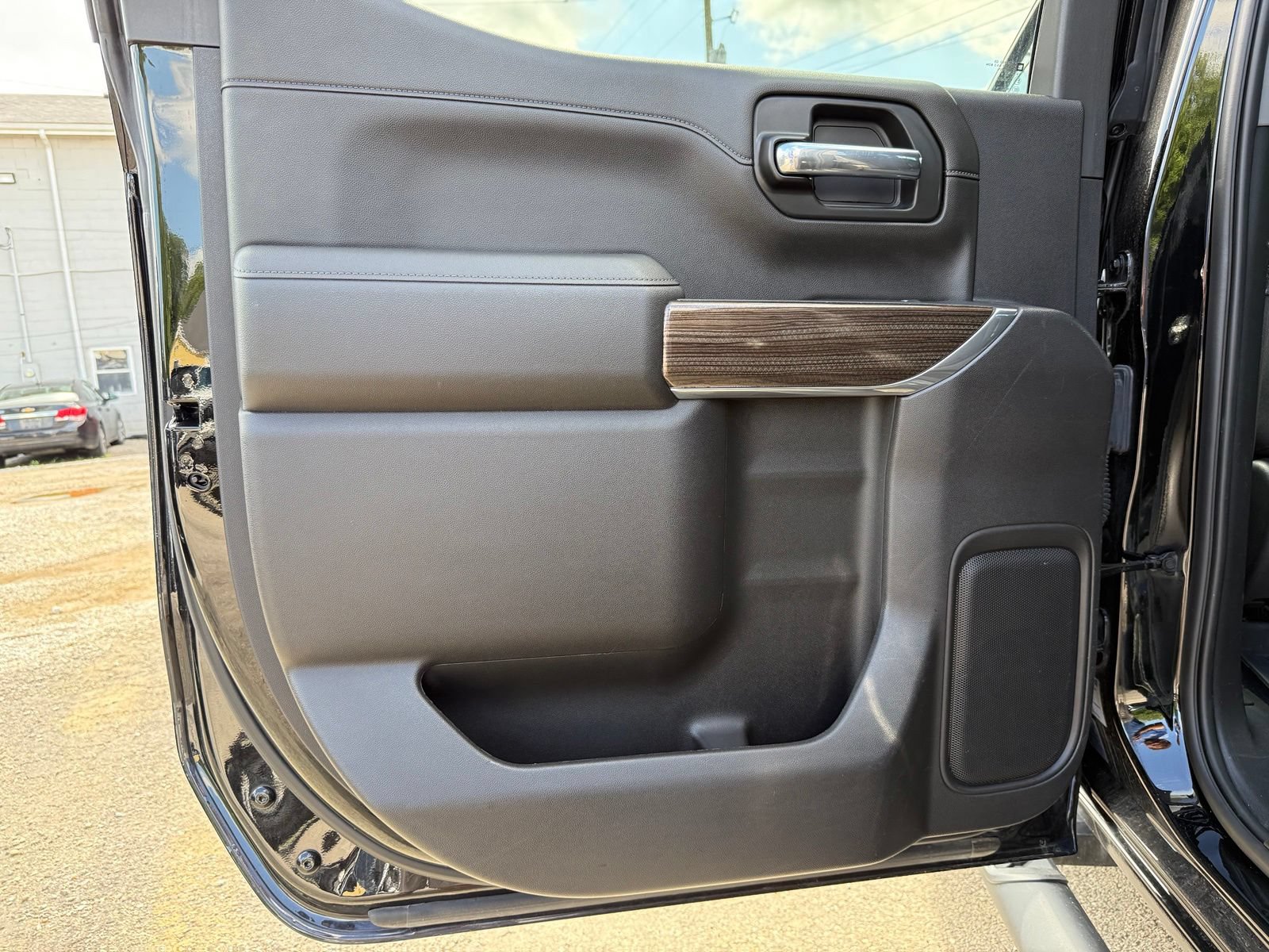 Used 2022 Chevrolet Silverado 1500 LT Trail Boss w/ Convenience Package II AWD/4WD image 23