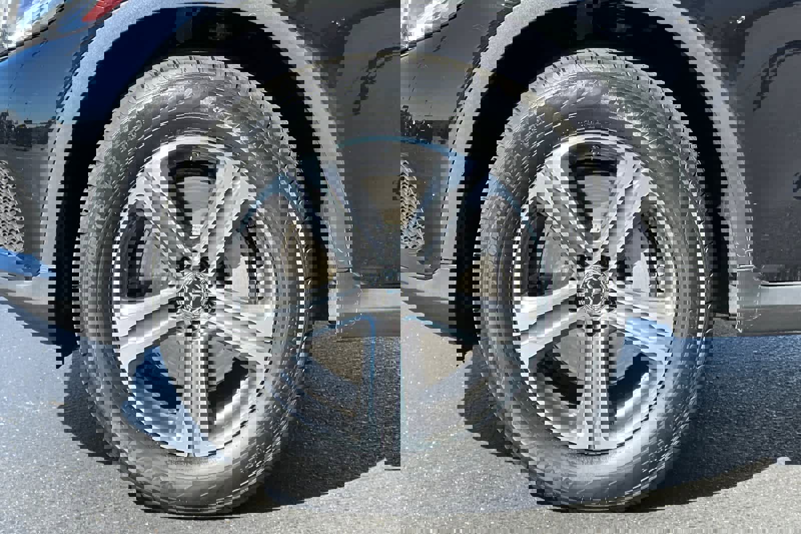 Used 2019 Mercedes-Benz GLC 300 4MATIC image 27