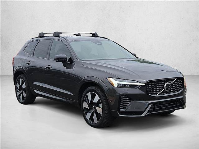 Used 2024 Volvo XC60 T8 Plus w/ Climate Package AWD/4WD image 4