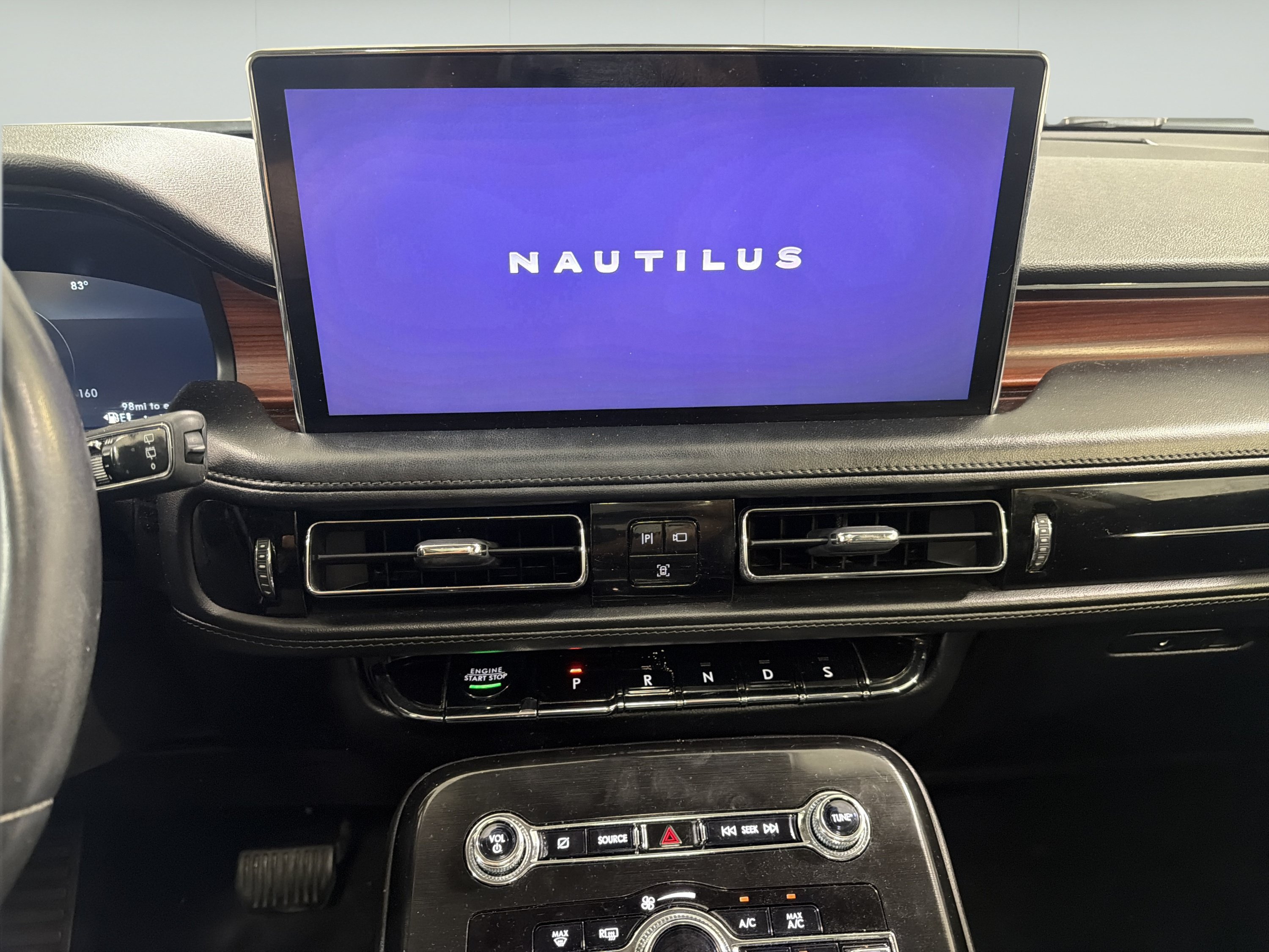 Used 2022 Lincoln Nautilus Reserve w/ Equipment Group 202A AWD/4WD image 19