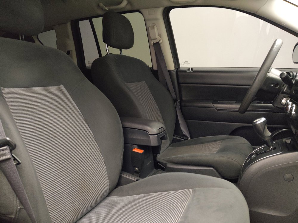 Used 2017 Jeep Compass Sport w/ Power Value Group FWD image 21