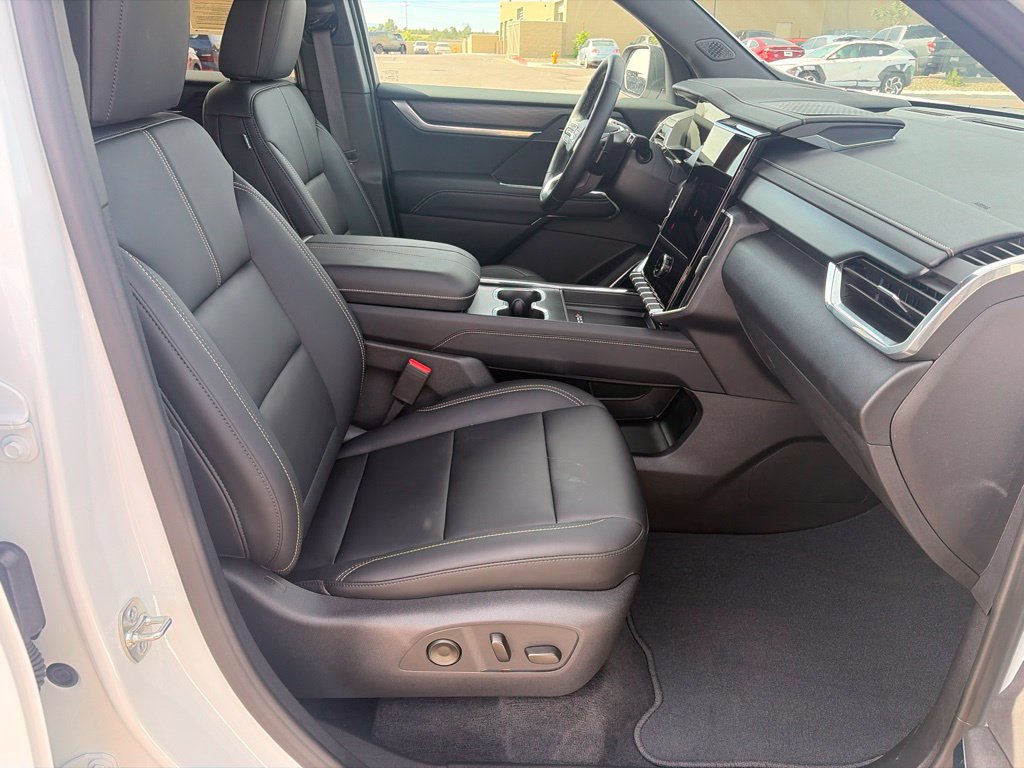 Used 2026 GMC Acadia Elevation w/ Elevation Premium Package AWD/4WD image 21