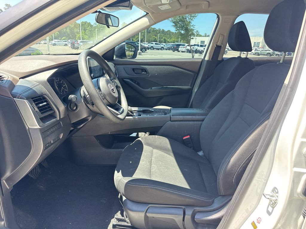 Used 2023 Nissan Rogue S FWD image 12