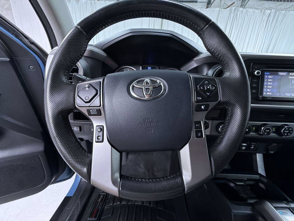 Used 2019 Toyota Tacoma SR5 AWD/4WD image 13