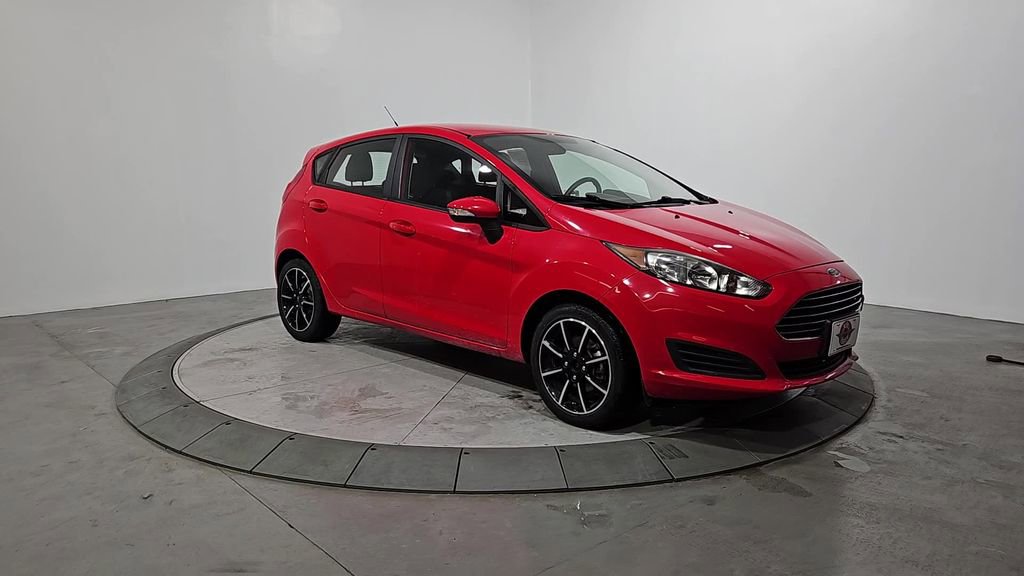 Used 2015 Ford Fiesta SE image 8