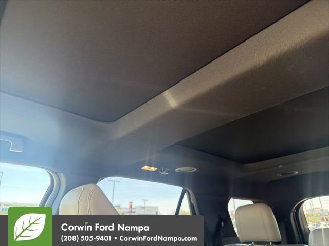 Used 2018 Ford Explorer Limited w/ Equipment Group 301A AWD/4WD image 10