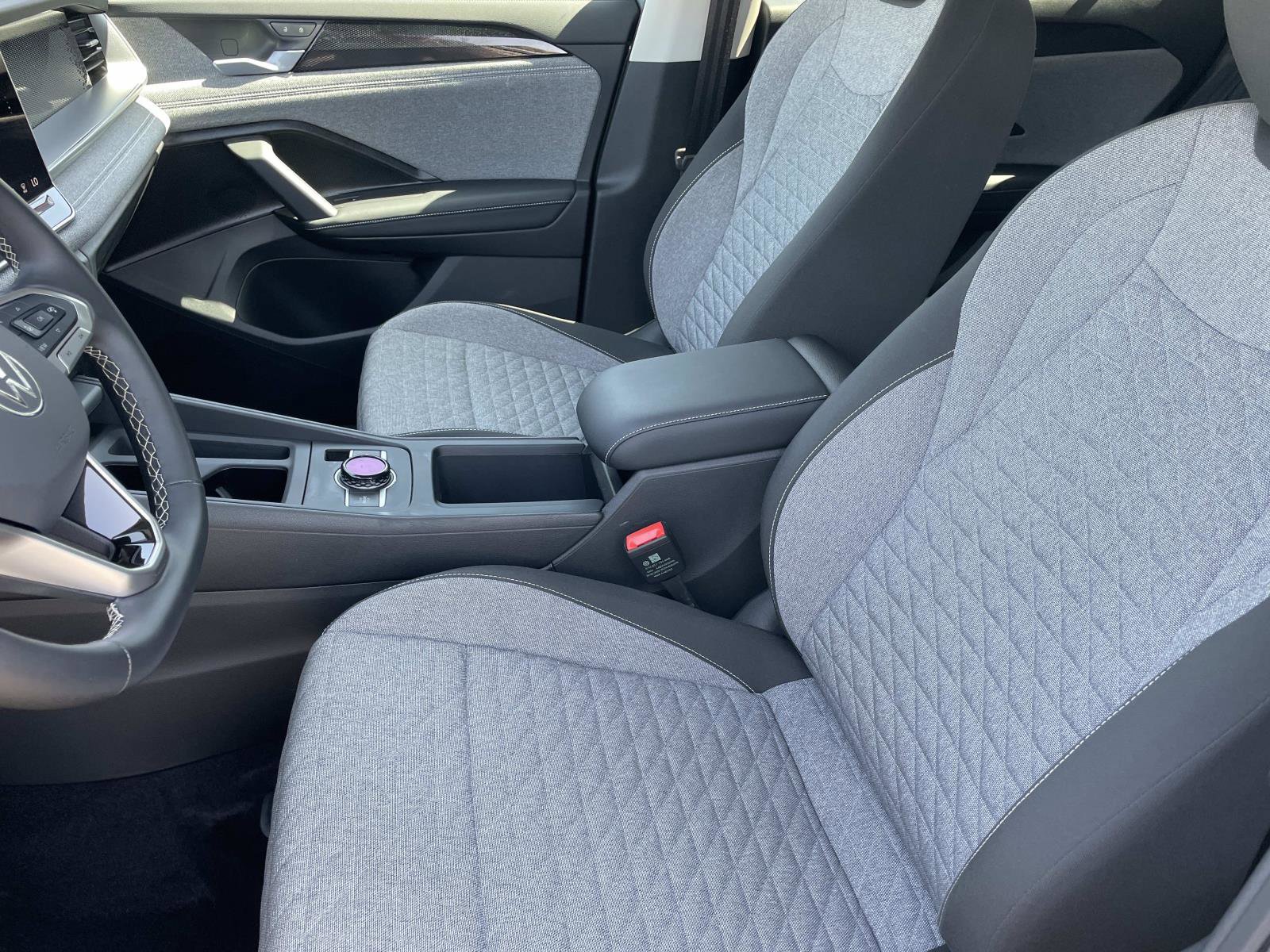 Certified 2025 Volkswagen Tiguan S FWD image 17