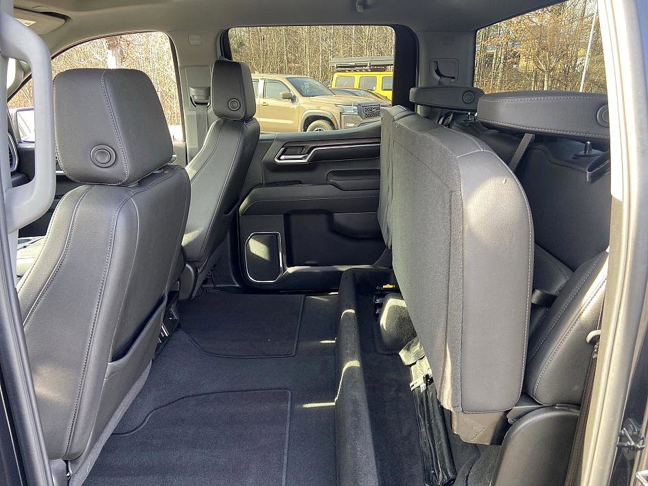 Used 2024 GMC Sierra 1500 SLT image 12