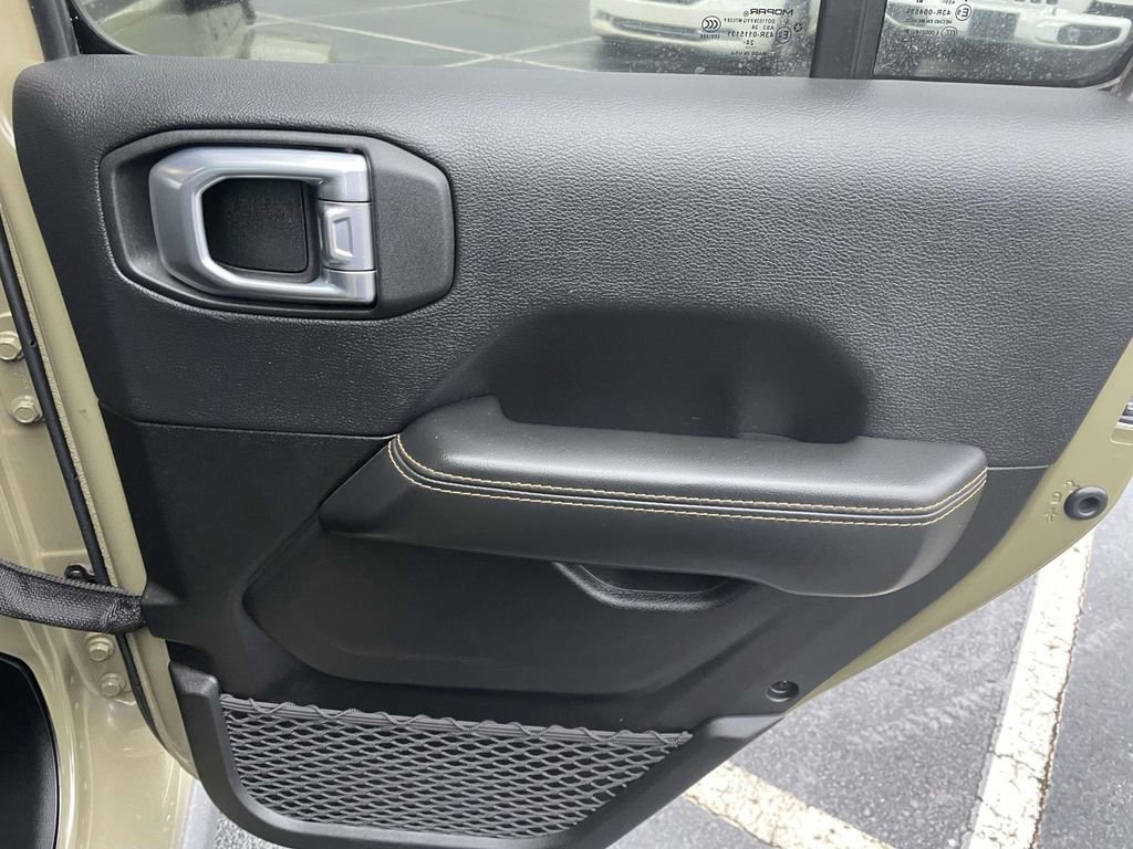 Used 2025 Jeep Gladiator Sport image 43