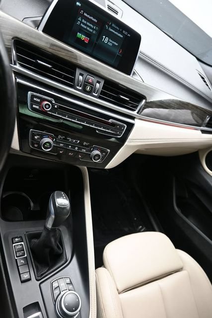 Used 2019 BMW X2 xDrive28i w/ Convenience Package AWD/4WD image 24