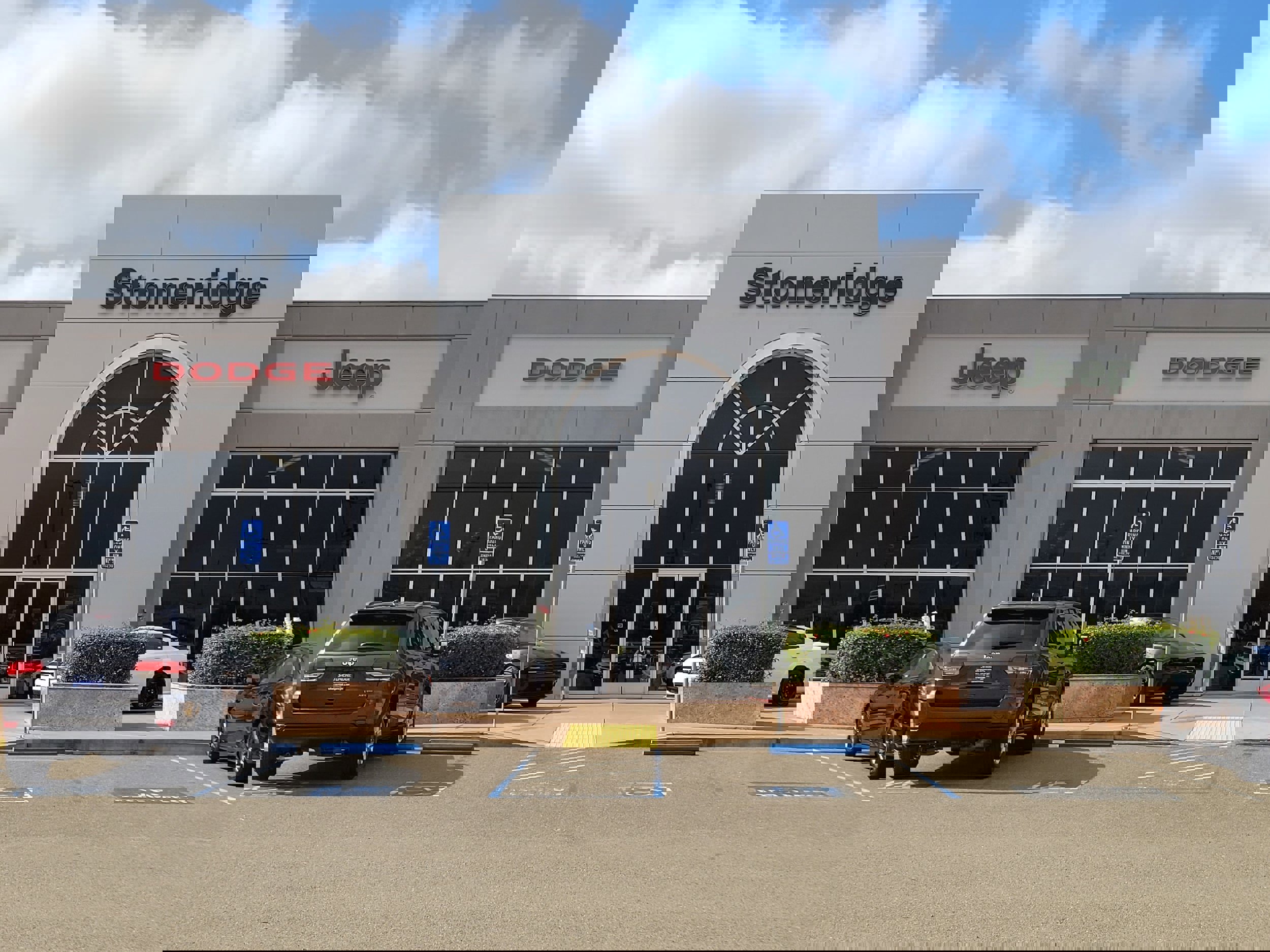 Used 2025 Jeep Grand Cherokee Altitude w/ Trailer Tow Package image 7