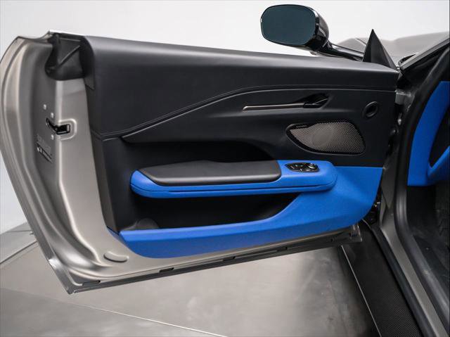 Used 2025 Aston Martin V8 Vantage Coupe image 20