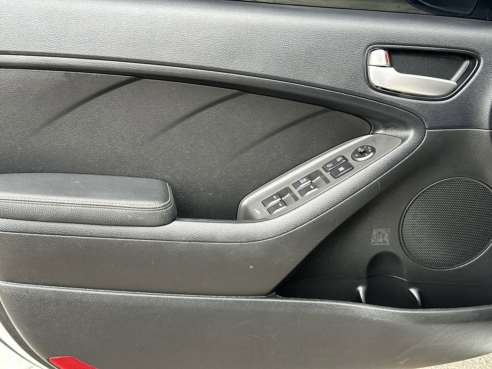 Used 2018 Kia Forte LX image 28