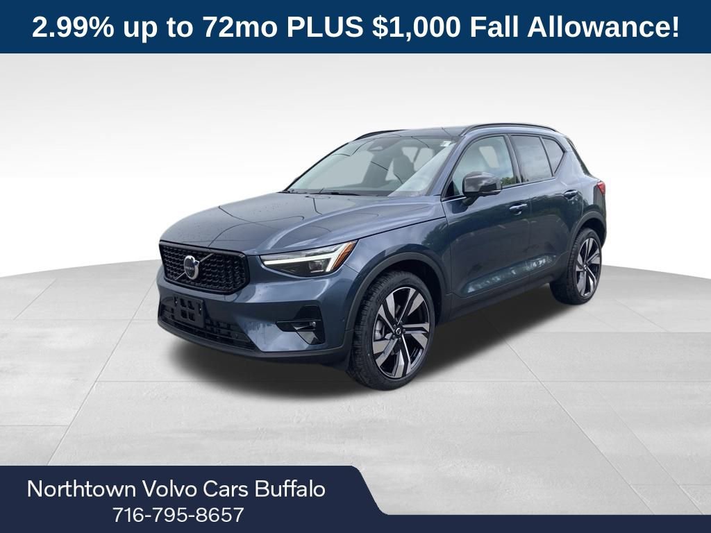 New 2026 Volvo XC40 B5 Ultra w/ Climate Package