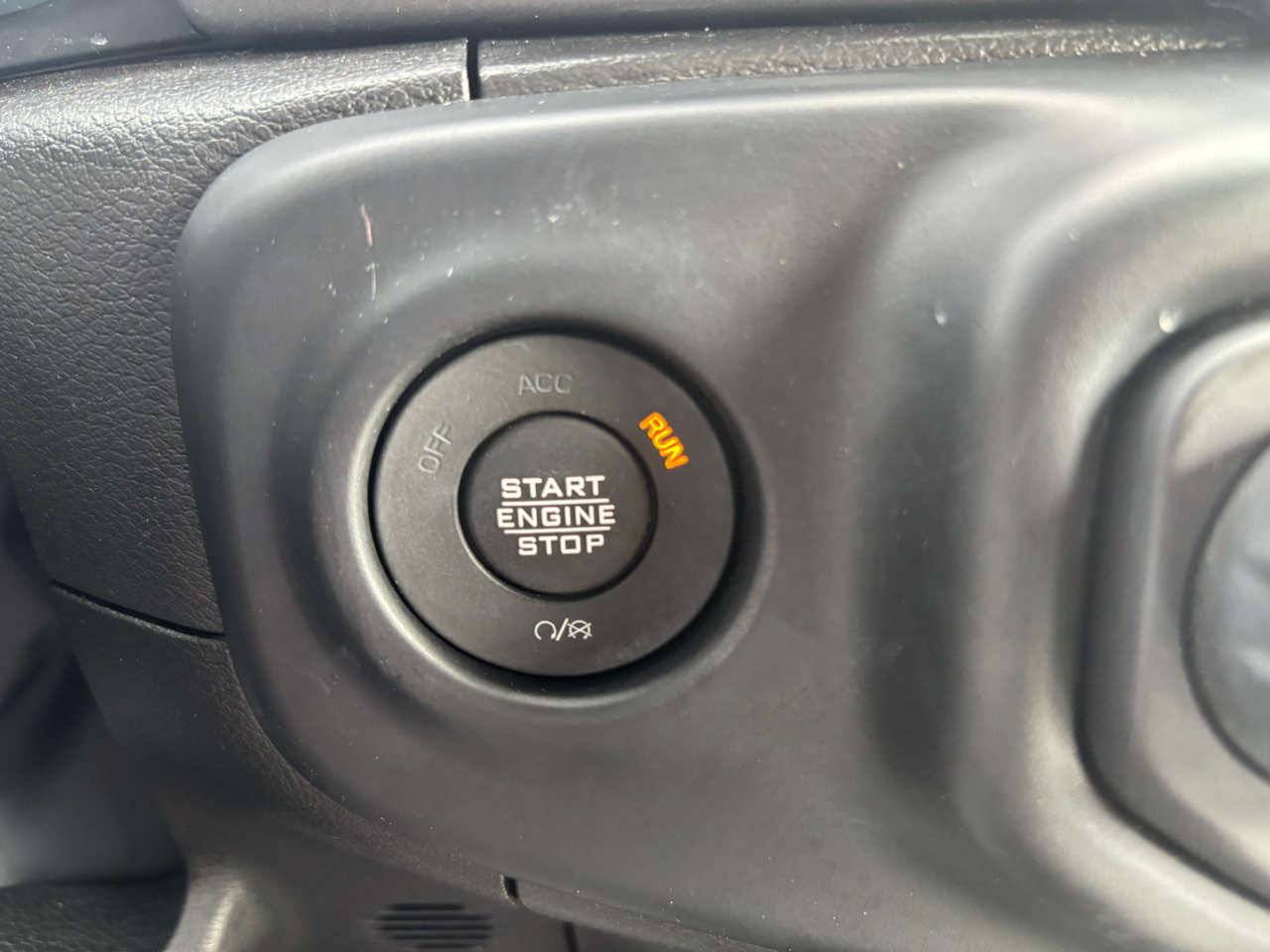 Used 2023 Jeep Wrangler Unlimited Sport image 20