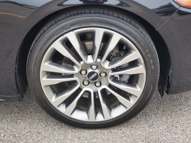Used 2017 Lincoln Continental Reserve w/ Climate Package AWD/4WD image 5