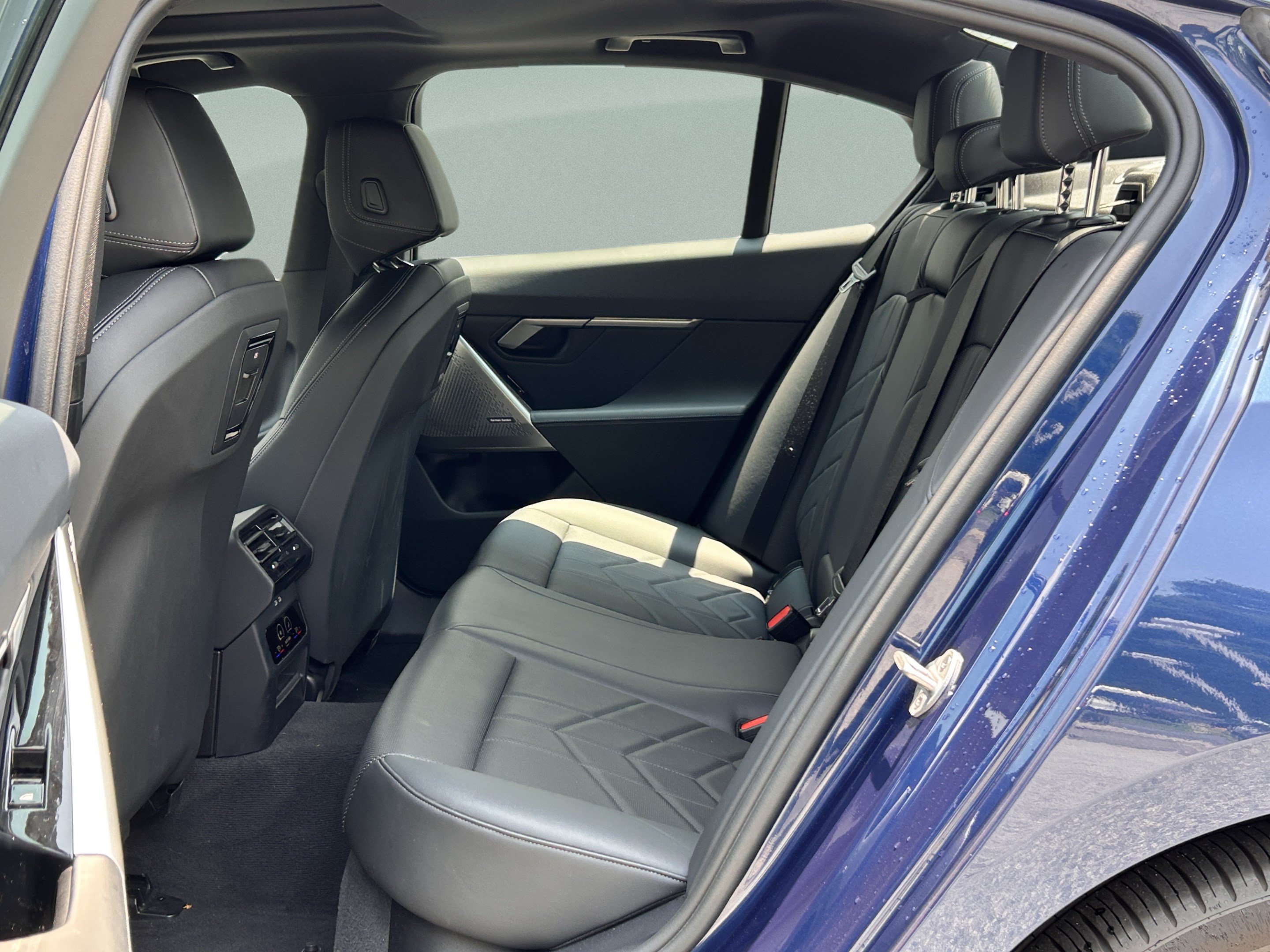 Certified 2026 BMW 530i RWD image 26