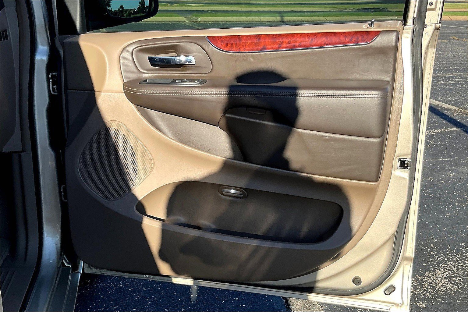 Used 2012 Chrysler Town & Country Touring w/ Entertainment Group #1 image 22