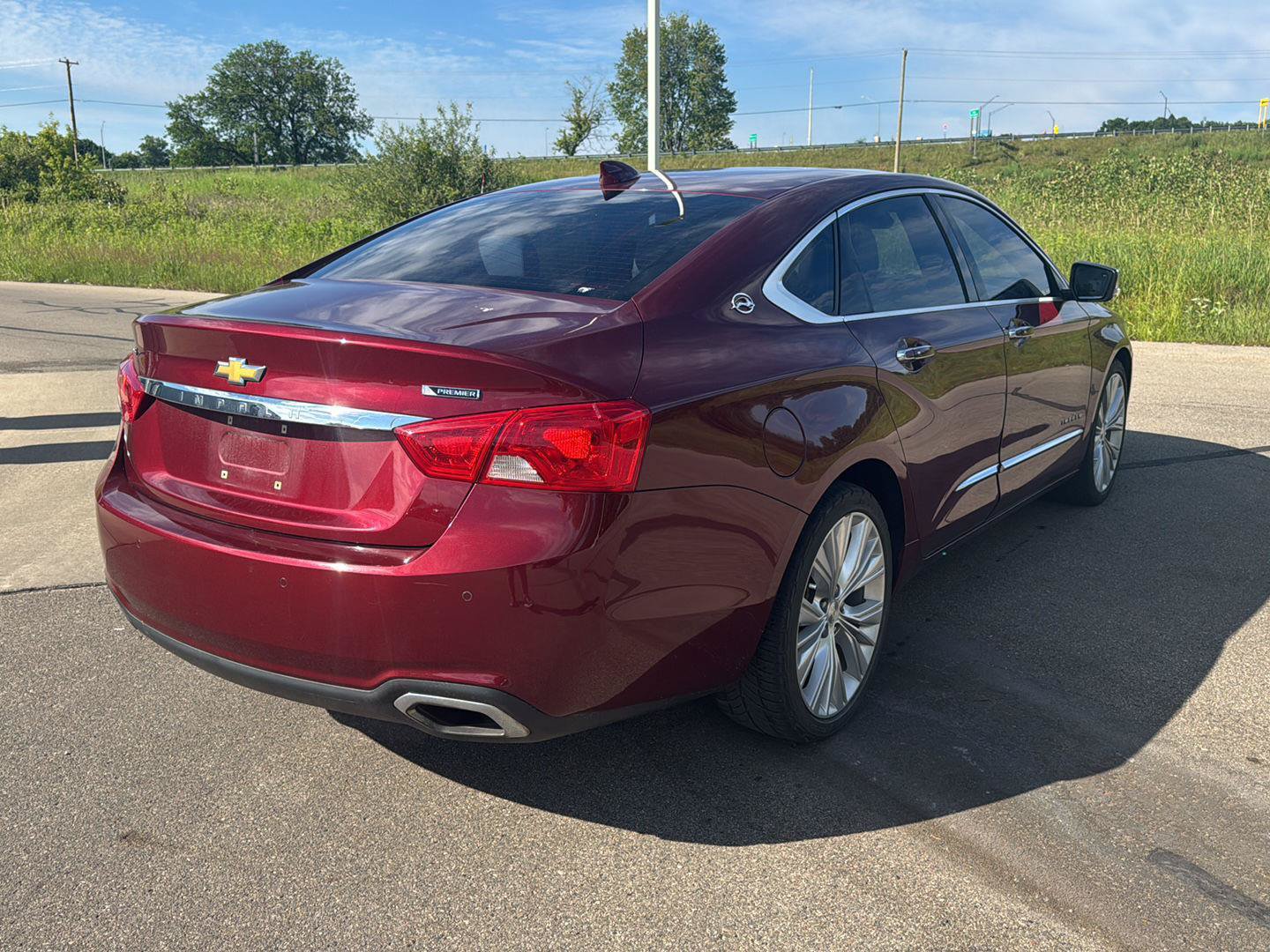 Used 2017 Chevrolet Impala Premier w/ Enhanced Convenience Package FWD image 5
