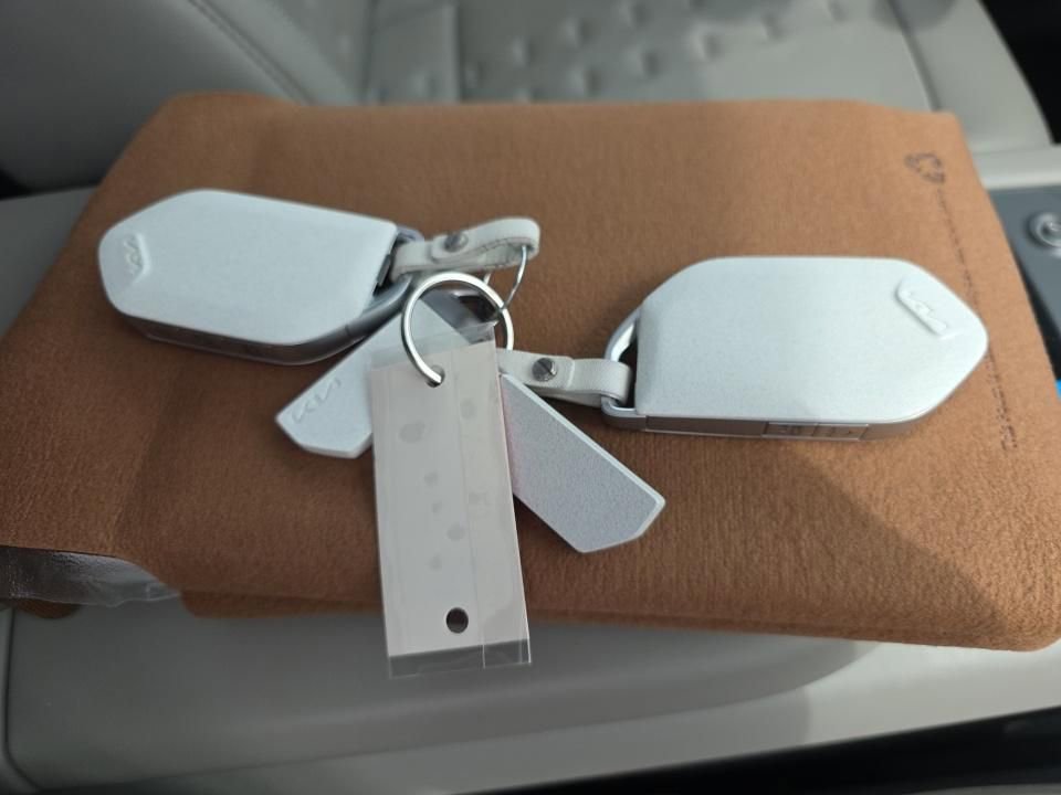 Certified 2024 Kia EV9 Wind AWD/4WD image 7