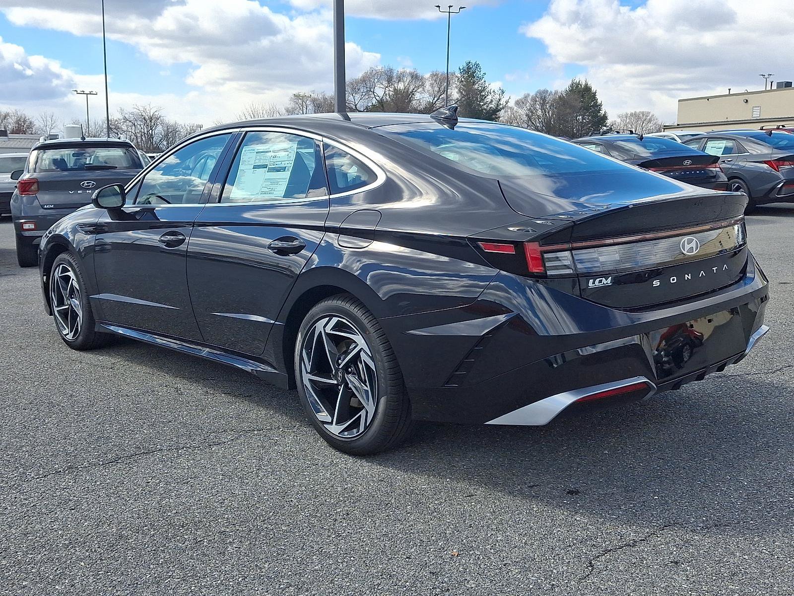 New 2026 Hyundai Sonata SEL FWD image 4