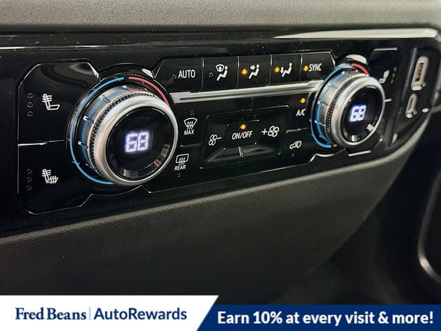 New 2026 GMC Sierra 1500 Elevation w/ Elevation Select Package AWD/4WD image 12