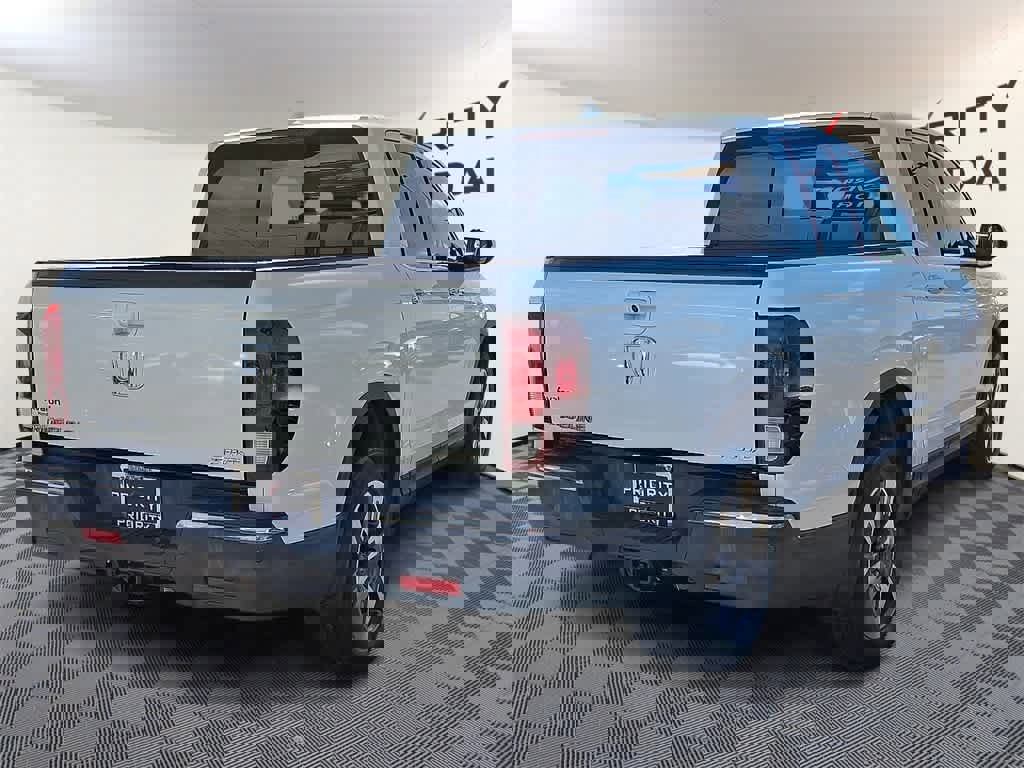 Used 2017 Honda Ridgeline RTL-E image 4