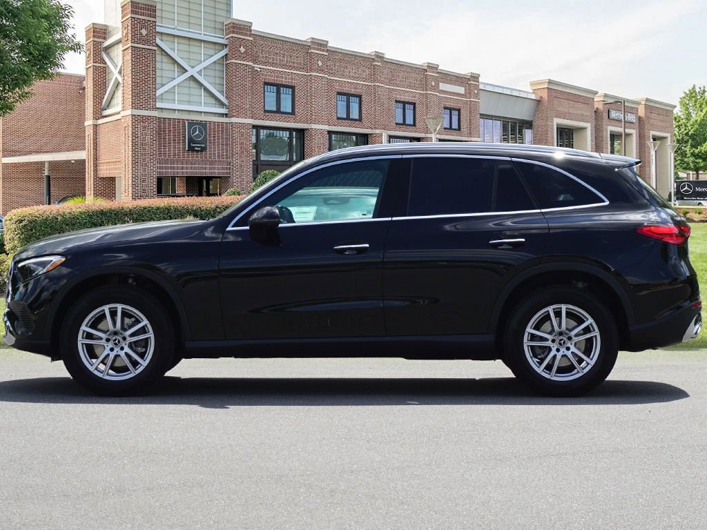 Certified 2025 Mercedes-Benz GLC 300 4MATIC image 8