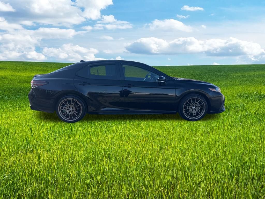 Used 2024 Toyota Camry SE w/ Convenience Package image 4