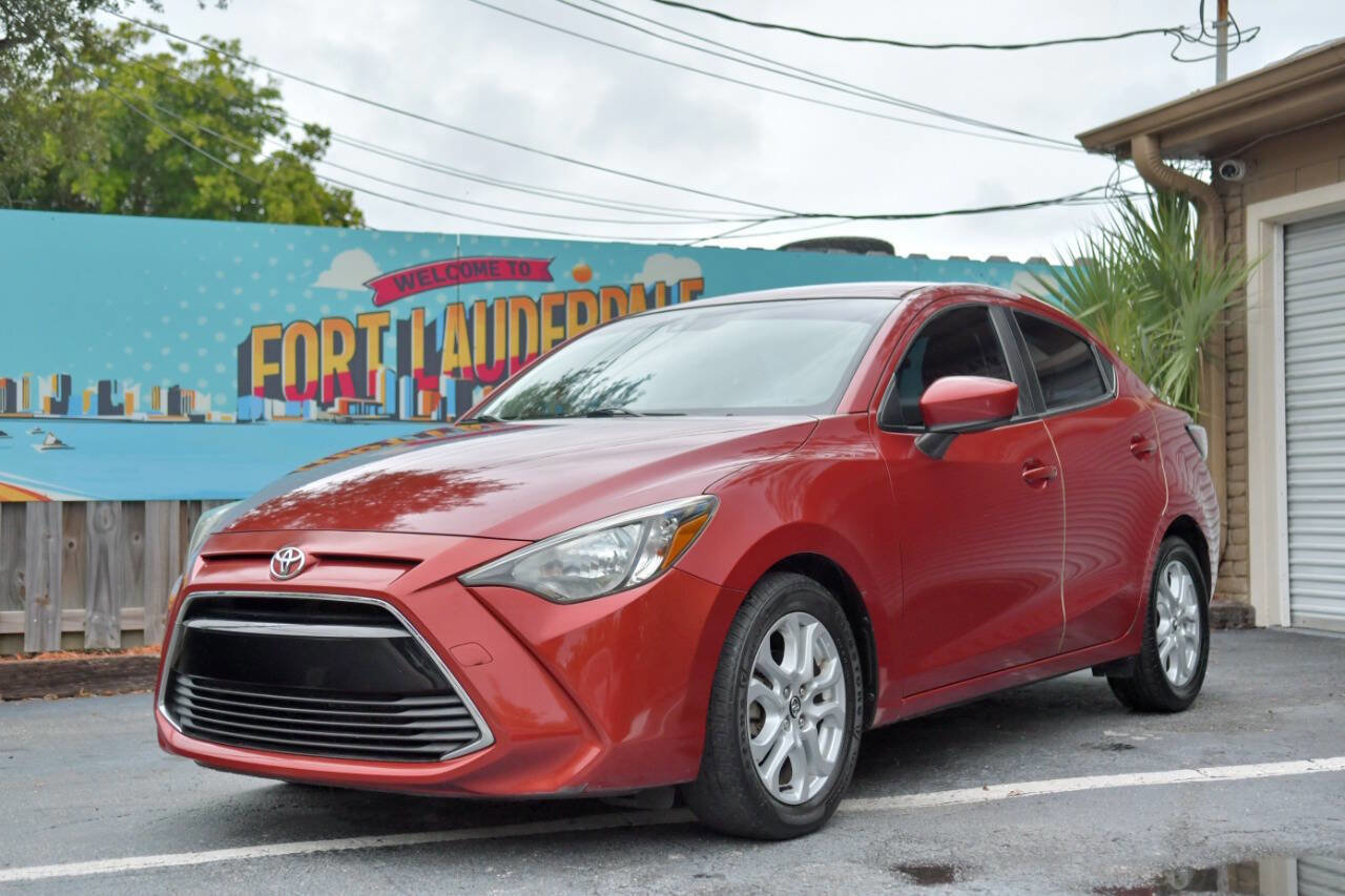 Used 2017 Toyota Yaris iA FWD image 4