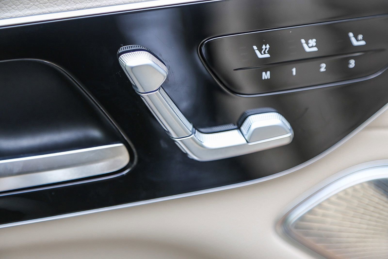 Certified 2023 Mercedes-Benz EQS 580 4MATIC SUV image 20