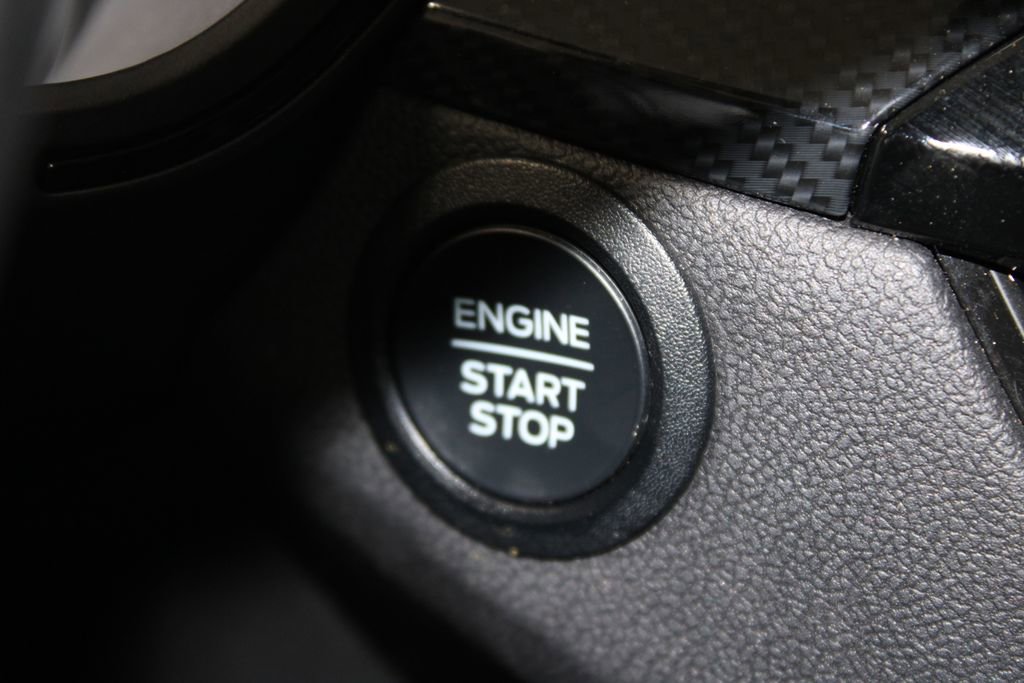 Used 2025 Ford Escape ST-Line AWD/4WD image 24