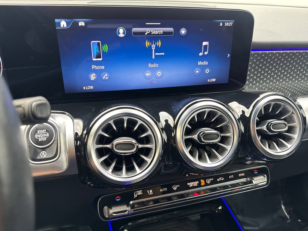 Used 2025 Mercedes-Benz GLB 250 4MATIC image 59