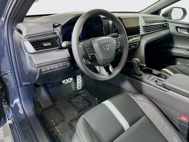 Used 2025 Toyota Camry SE image 10