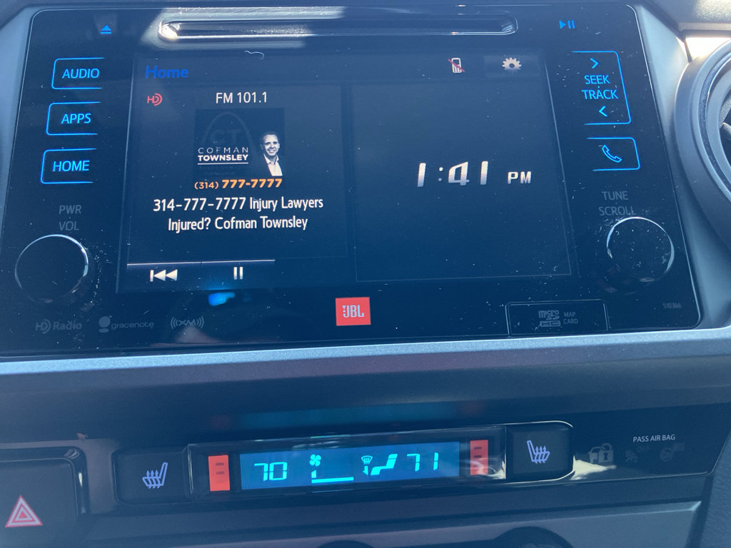 Used 2018 Toyota Tacoma TRD Sport image 19