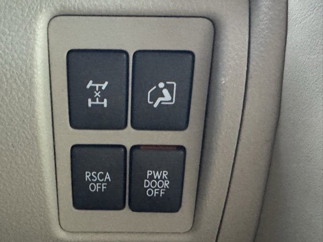 Used 2015 Lexus LX 570 4WD image 34