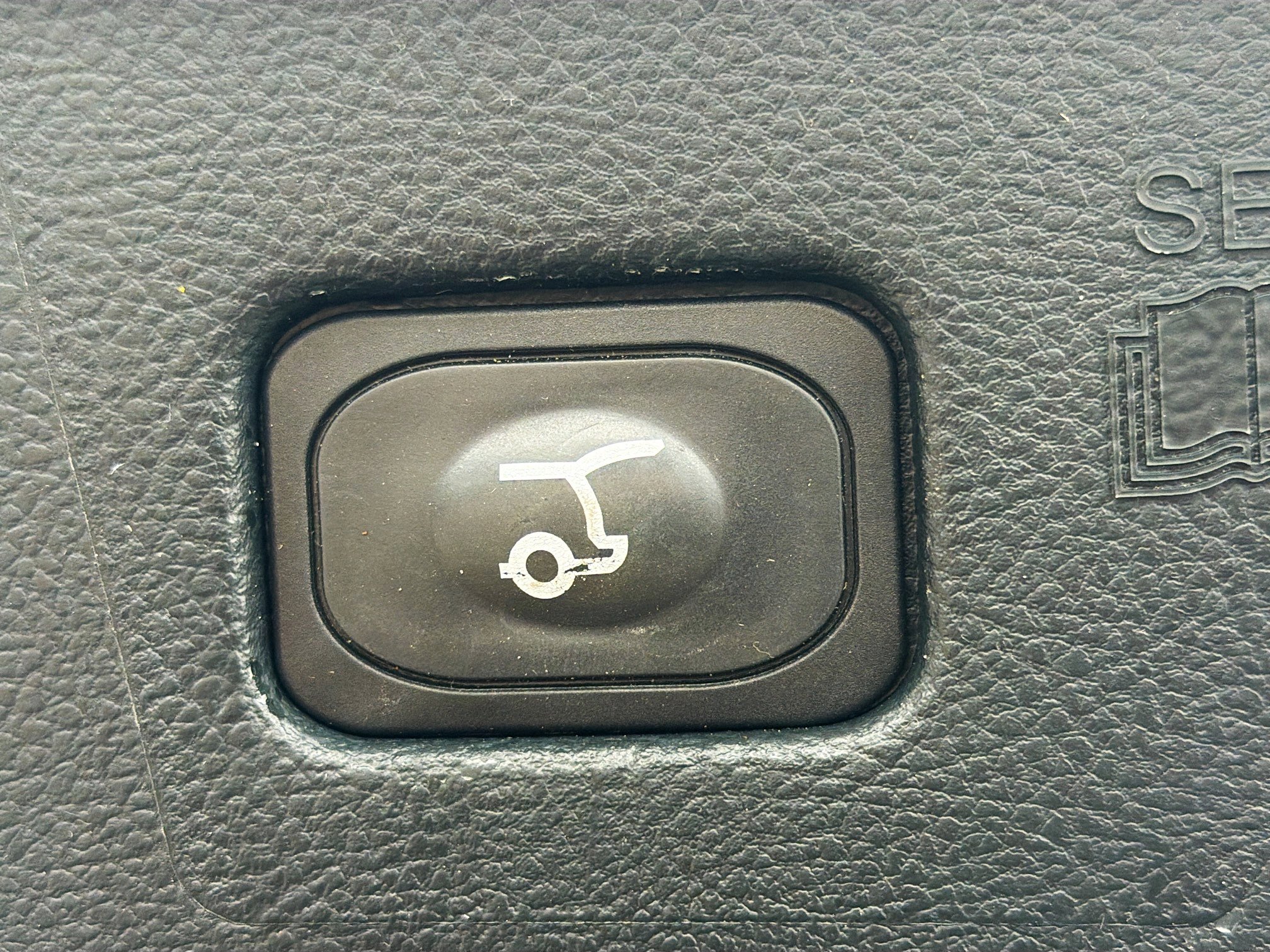 Used 2020 Ford Edge SEL w/ Convenience Package image 12