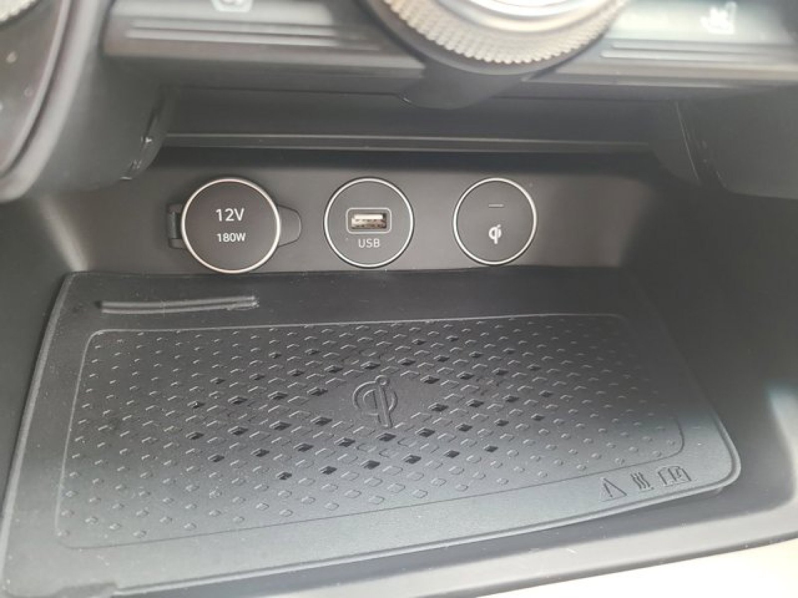 Used 2023 Genesis G70 2.0T w/ Sport Prestige Package AWD/4WD image 33