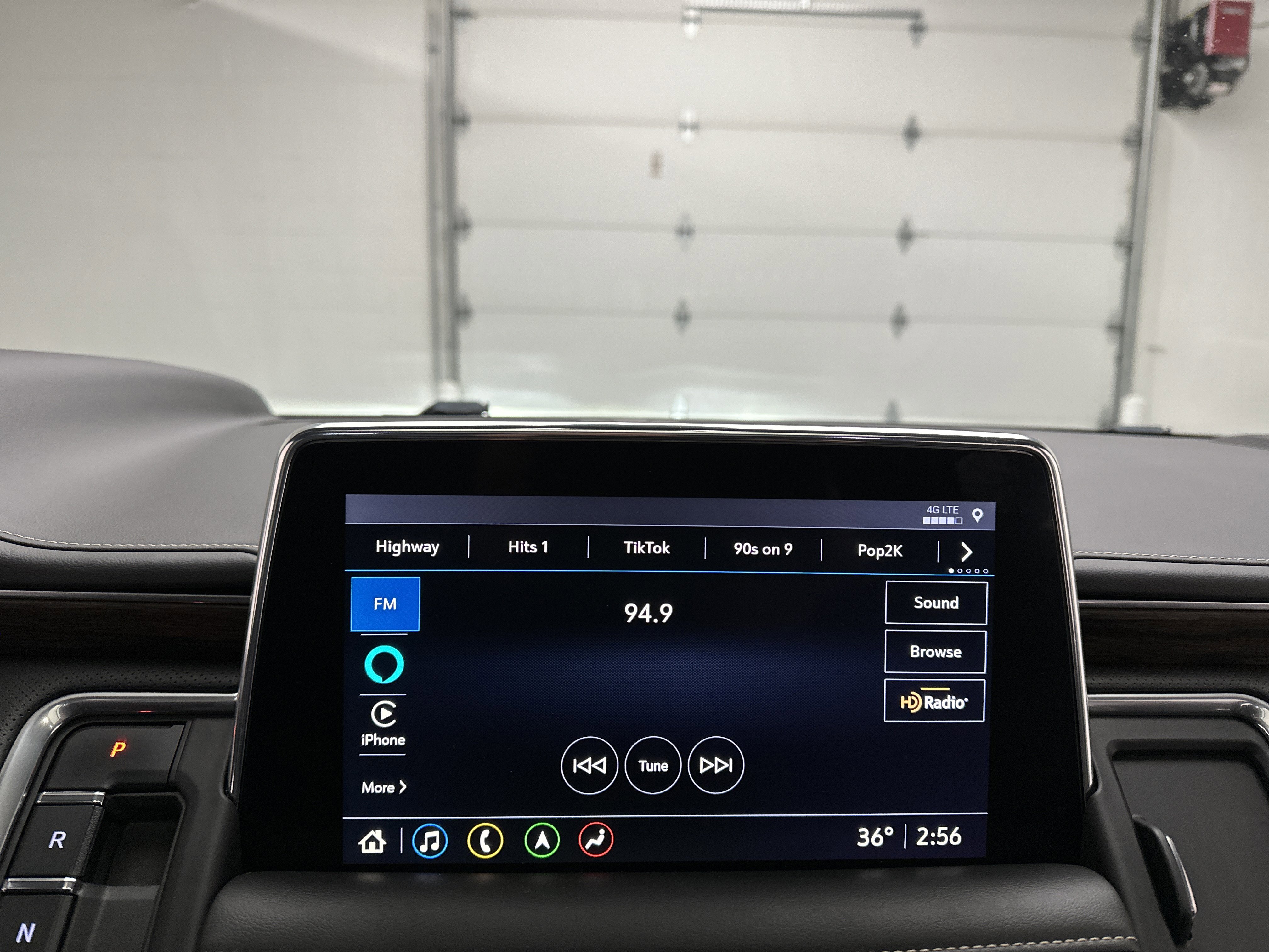 Used 2021 Chevrolet Tahoe Premier w/ Premium Package image 38