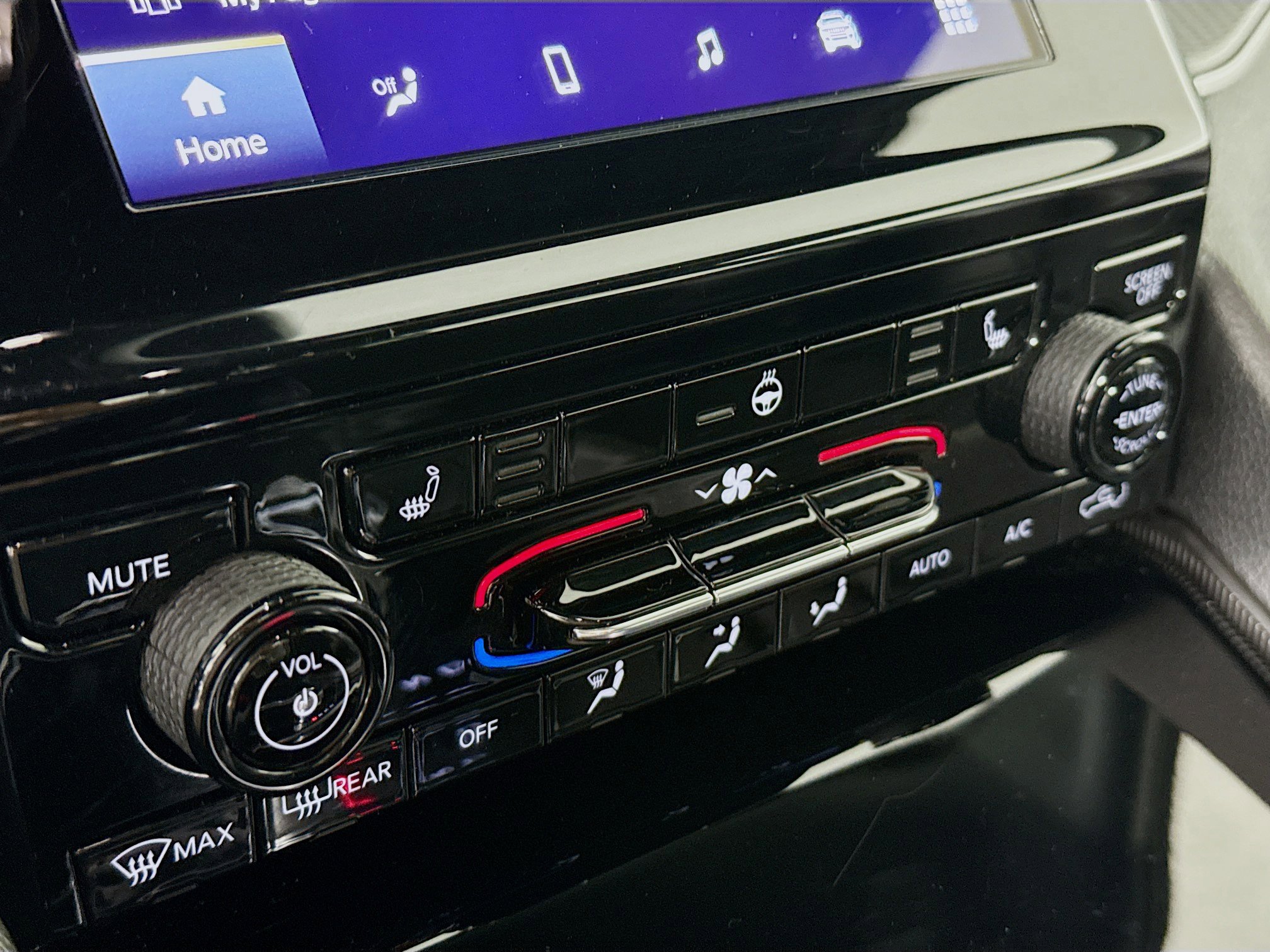 Used 2024 Jeep Grand Cherokee Altitude image 17