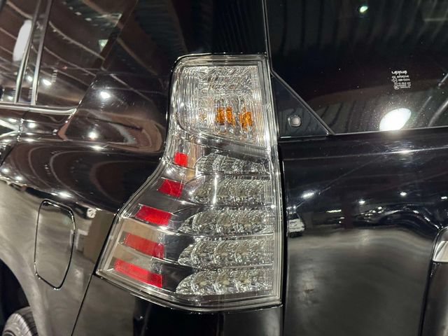 Certified 2023 Lexus GX 460 Premium w/ Premium Package AWD/4WD image 14