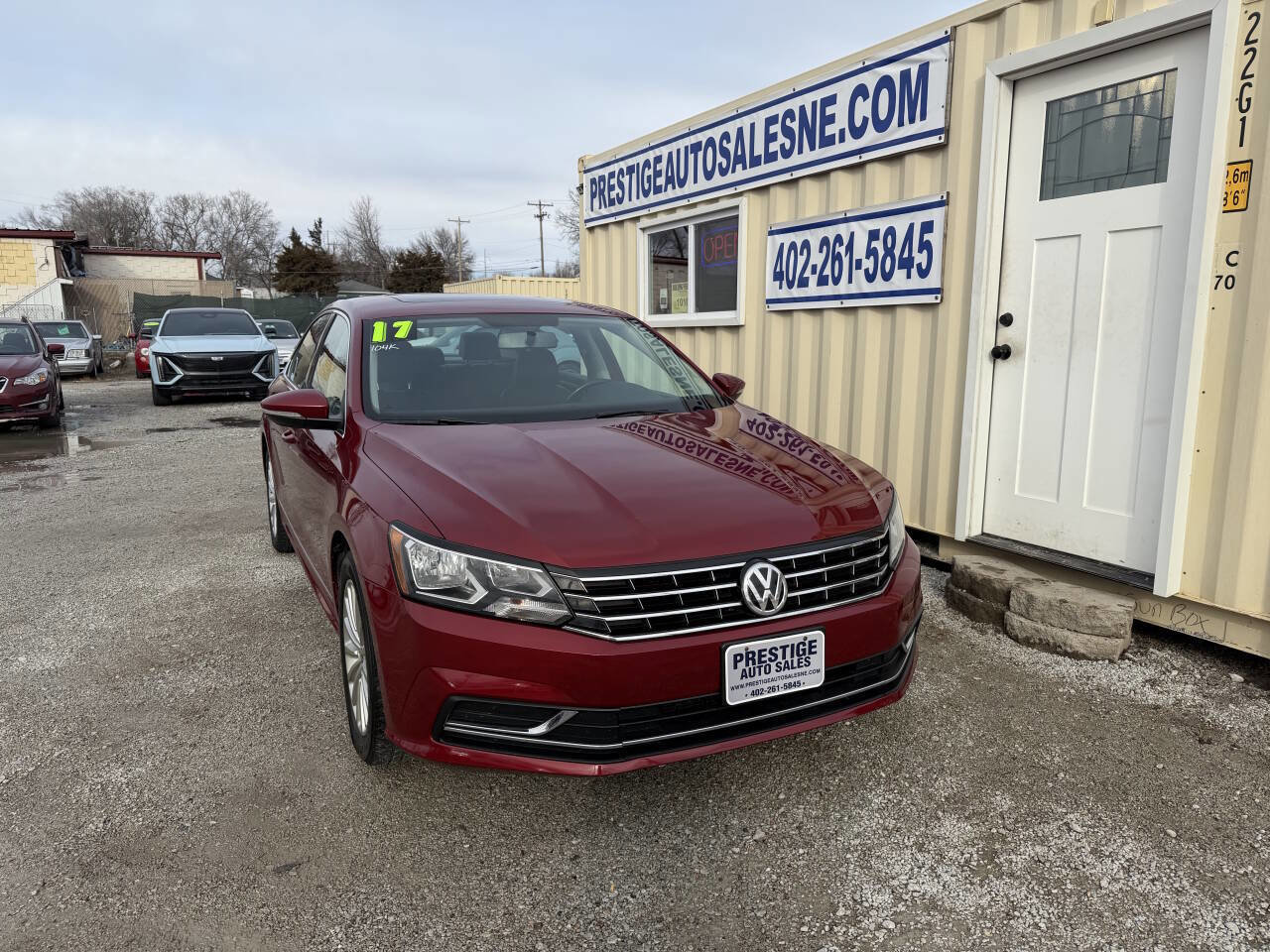Used 2017 Volkswagen Passat 1.8T SE image 1