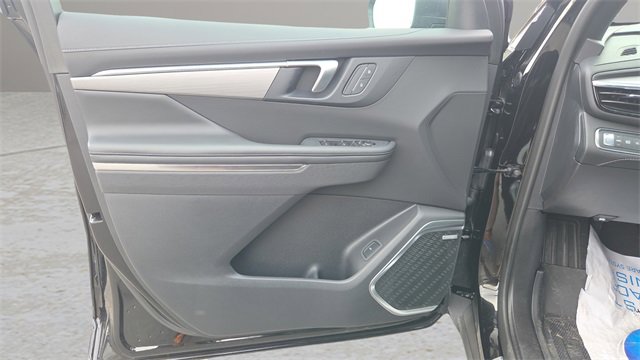 New 2026 Buick Enclave Preferred w/ LPO, Floor Liner Package image 67