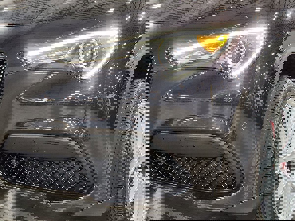 Used 2018 Alfa Romeo Stelvio AWD image 16