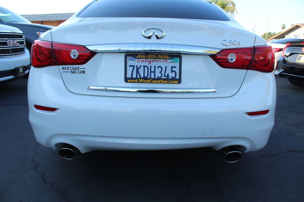 Used 2015 INFINITI Q50 w/ Moonroof Package RWD image 16