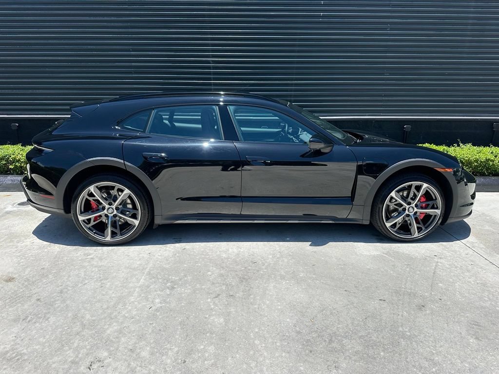 Certified 2024 Porsche Taycan 4S AWD/4WD image 11